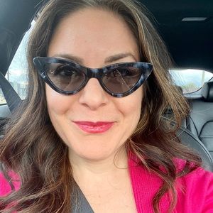 Meet your Posher, Sandi